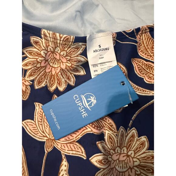 NWT- CUPSHE swimsuit size small - Picture 4 of 4